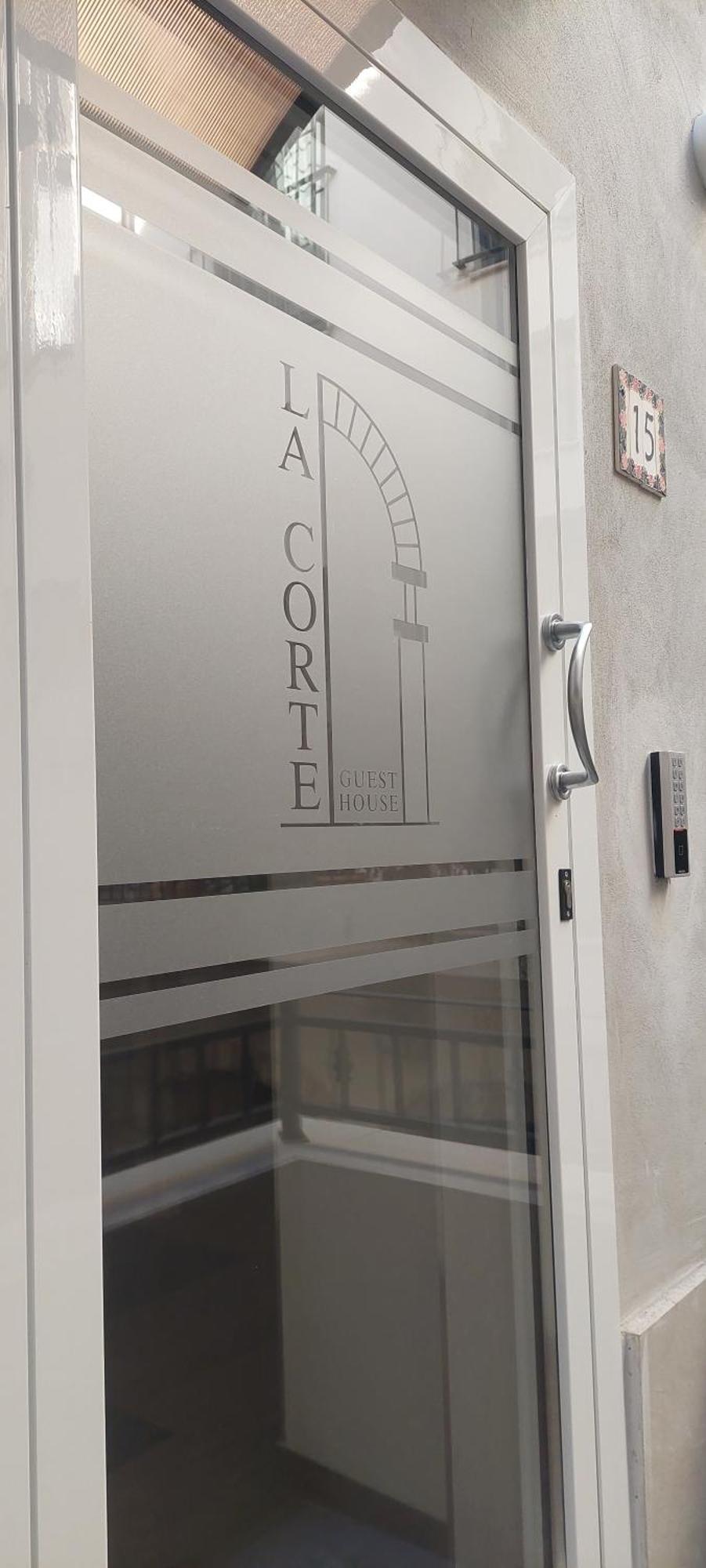 La Corte Guest House Bari Esterno foto